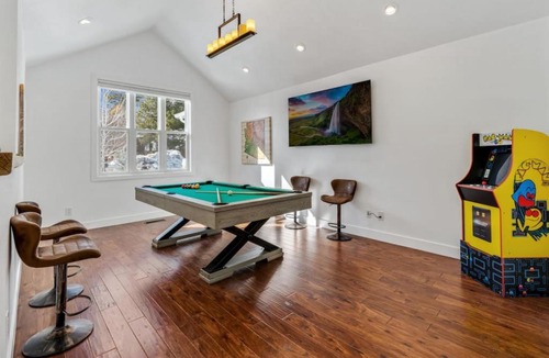 Swiss Manor House | White Peak Lodge Ping Pong Pool Table PACMAN