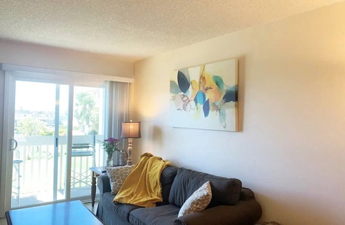 Port Hueneme Condo | White water views Beach Front Condo - Steps to the beach - Monthly rate Discount
