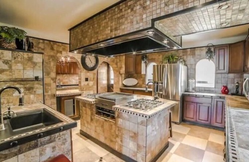 Tacoma Villa | Wildlife Viewings! Stunning Water View Sunsets-Dble Chefs Kitchen-Double Decks