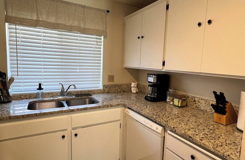 Monmouth Apartment | Willamette Valley Hub