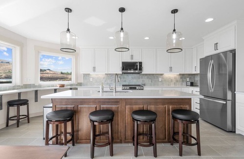 Benton County House | Willow - 5 Bedroom 5 Bathroom-Private Hilltop Home