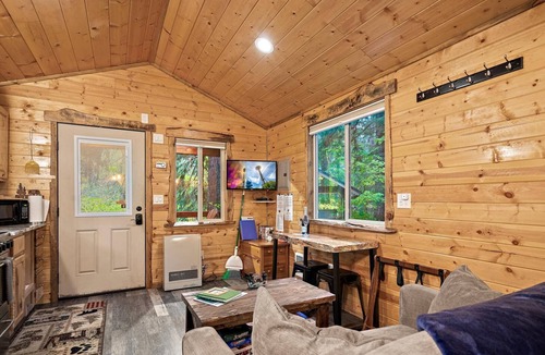 Paradise Estates House | Wolverine Den