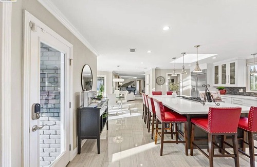 Chabot Park House | Wonderful 4-bedroom house in cool Oakland with plenty of space