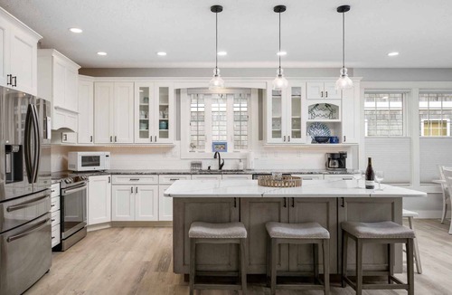 Rockaway Beach House | Wonderful Custom Escape, Huge Deck w/Hot Tub, BBQ, New Decor, Pet Friendly, 5 Blocks to Beach