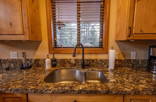 Kachina Village Cabin | Woodrow’s Cabin-pet friends-Kaibab forest-Snowbowl