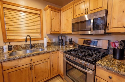 Kachina Village Cabin | Woodrow’s Cabin-pet friends-Kaibab forest-Snowbowl