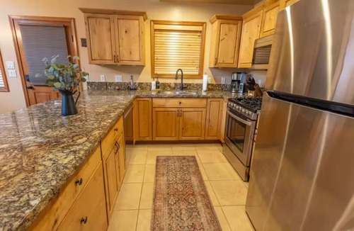 Kachina Village Cabin | Woodrow’s Cabin-pet friends-Kaibab forest-Snowbowl