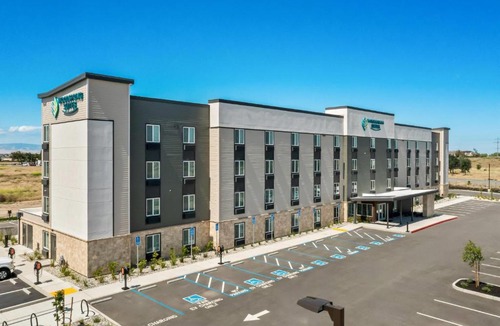 Manteca Hotel | WoodSpring Suites Manteca - Stockton South