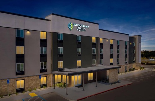 Manteca Hotel | WoodSpring Suites Manteca - Stockton South