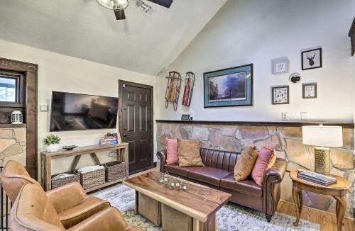 Kachina Village House | Woodsy Flagstaff Hideaway w/Deck + Sunroom!