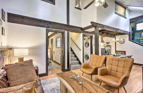 Kachina Village House | Woodsy Flagstaff Hideaway w/Deck + Sunroom!