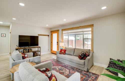 Tahoe Island House | Work & Play! Lake Tahoe Cabin 5 Mi to Heavenly Mtn