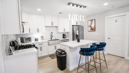 Lemon Grove Apartment | Xlnc Home 3bed2bath by sdstay