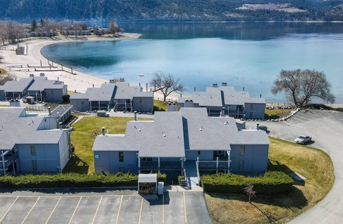 Wapato Point Condo | Yacinde D8 Two Level Waterfront Townhome with Patio and Balcony