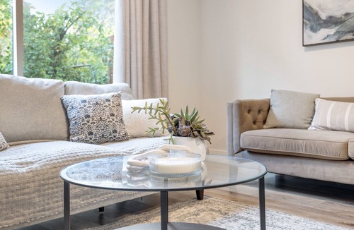 Sellwood-Moreland Condo | Your Home Away From Home - Sellwood Condo, SE PDX