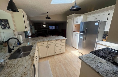 Sandy House | Your Home in Sandy – Comfortable, Convenient & Affordable
