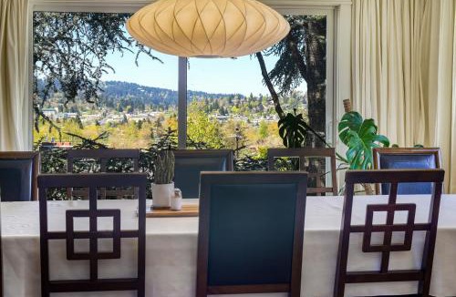 Amazon Villa | Zen Haus Luxe Spacious Retreat KING beds near UO