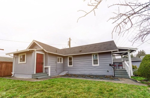 South End Cottage | Zen Retreat Near Tacoma & Seattle