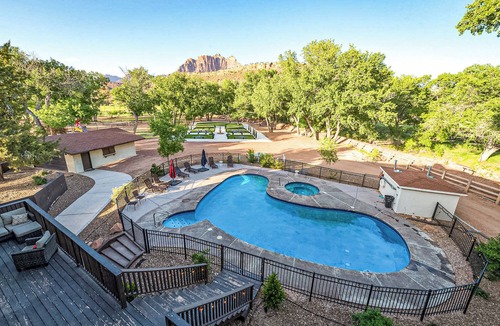 Zion National Park South Entrance Villa | Zion Reunions Retreats Weddings: Sleeps 58 ppl Pvt: Pool,Theater,Pickleball