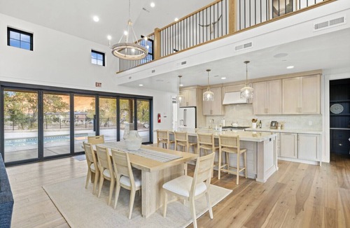 Virgin House | Zion Riverfront Farmhouse
