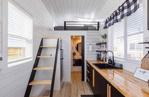 Apple Valley House | Zion Tiny Home Hot Tub Gooseberry Mesa Trails