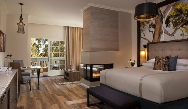 1-Bedroom Suite at a 4⭐️ Hotel