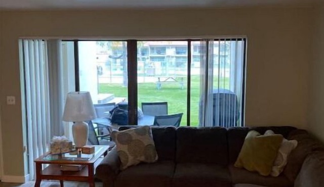 #13 condo by large pool/hot tub/Gorge Shuttle-book separately