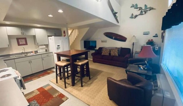 #134 Condo near large pool & shuttle to Gorge Amp-book separately