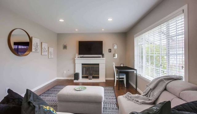 15 Min to La Jolla Shores Beach and Torrey Pines!