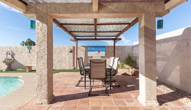 1900 Sqft House 5beds,3bath With Heated Pool,spa,bbq