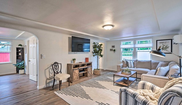 2-Acre Farmhouse in Redmond w/Deck & Grill!