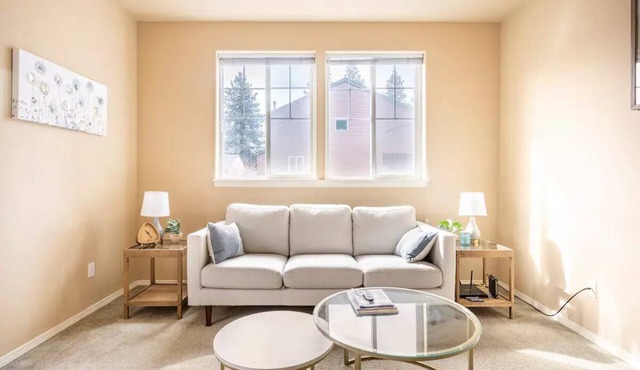 2 Bedrooms Home Retreat Old Mill Bend Near Downtown