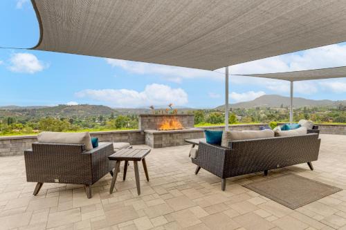 2 Mi to Lake Poway: Mtn-View Escape w/Patio!