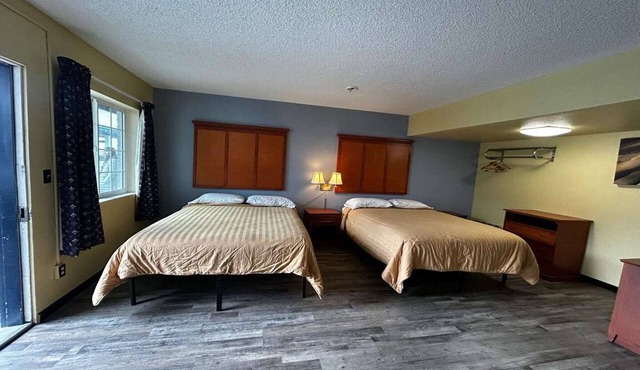 2 Queen Beds|Non-Smoking