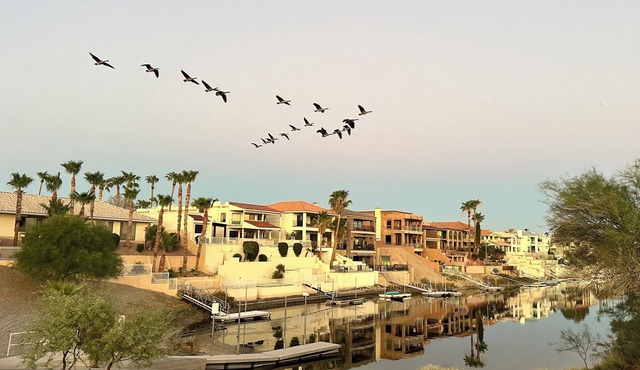 3 bd 2 bth River Rendezvous with access to private boat launch