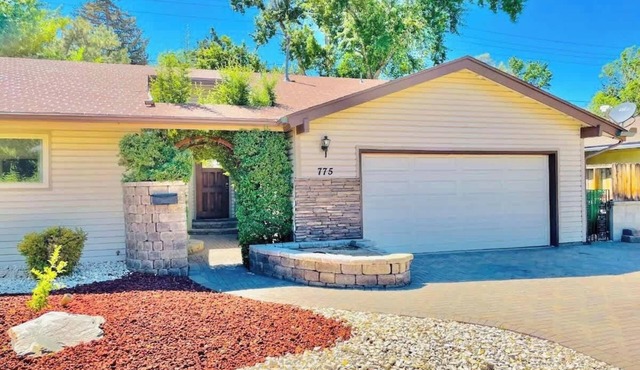 3-Bedroom/2-Bath/Pet OK/Sleeps11