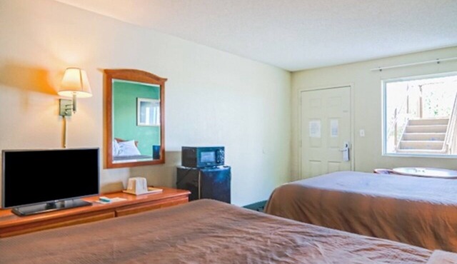 4 Accommodations of Pet-Friendly Rooms | Perfect for Family | Free Parking