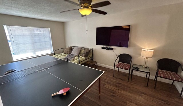 4bdrm 3 miles-Convention Center/Strip 2kings Games