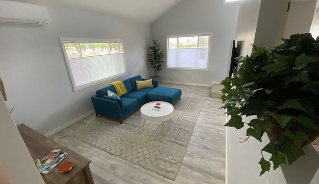4th Street - Close to Downtown, Newly Renovated, Walk to Shopping, Dining, Drinks