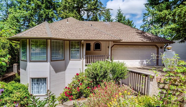 5 bedroom/2.5 bath. Spacious Home in a Charming Neighborhood