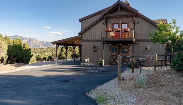 6 Guests,2BR/1BA Loft w/Unmatched Panoramic Views.