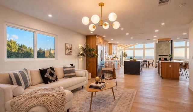 7-acre Wine Country Ranch, Sweeping Views, Close to Downtown!