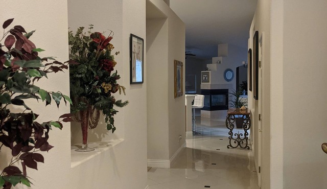A cozy formal dining & Livingroom for a special occasion.