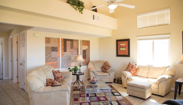 A Desert Oasis with a View - Prime Location for Golfers!