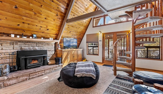 A-Frame in the Pines – Flagstaff Adventure Base
