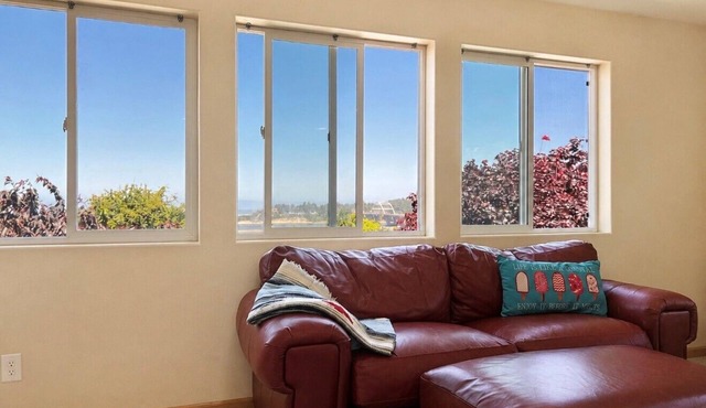 A Pacific View - Waldport