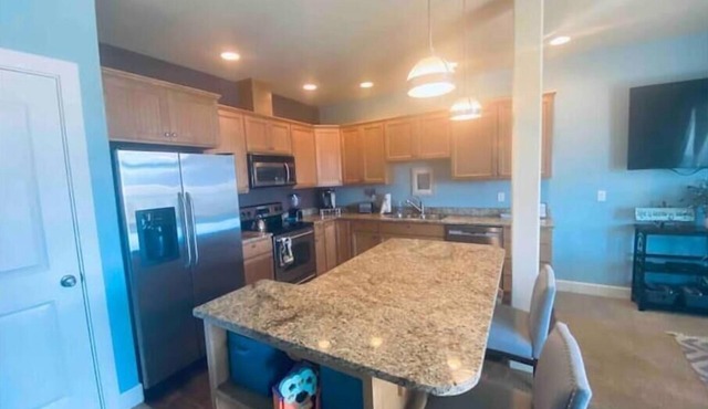 A66-Condo by pool & golf course