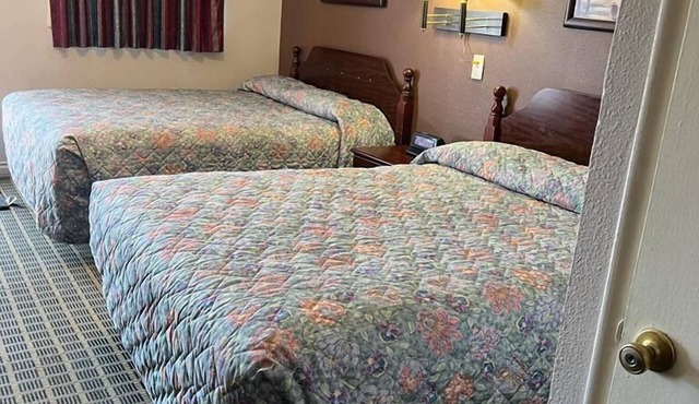 Aaron Motel