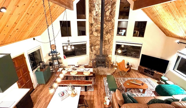 Al's Chalet, Sierra Pines Retreat, Sleeps 12