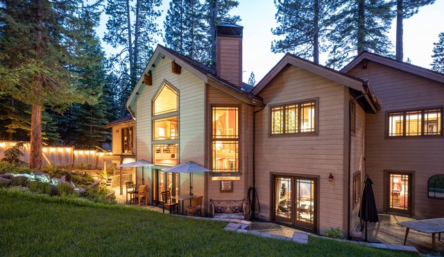 Alpine Estate W/ Hot Tub